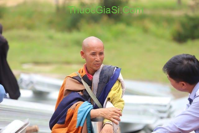 thay su thich minh tue ngay an mot bua com chay khong nhan cung duong tien bac 1337